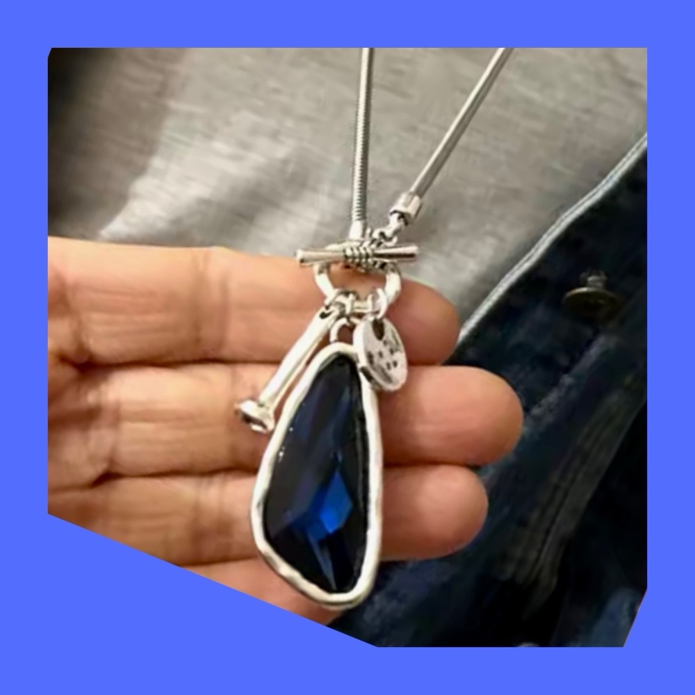 Oversized Irregular Blue Crystal Pendant/ Long Silver Chain Tuggleball Closure